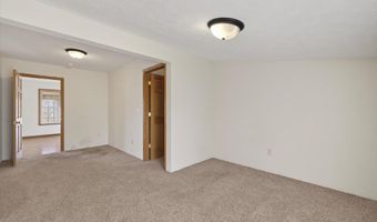8923 E Sassafras Rd, Bloomfield, IN 47424