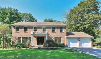 946 Closter Dock Rd, Alpine, NJ 07620