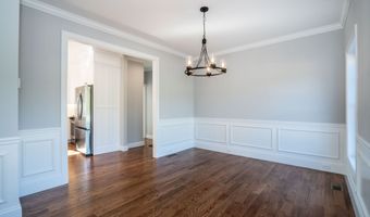 927 High Rd, Berlin, CT 06037