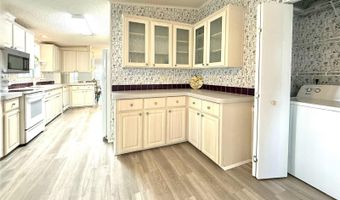 209 N SAINT THOMAS Cir, Apollo Beach, FL 33572