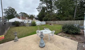 916 N Pembroke Ave, Ahoskie, NC 27910