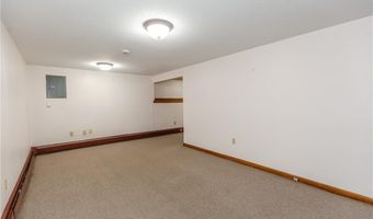 12 Twin Leaf Trl, Narragansett, RI 02874