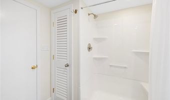 8 Pine Ln, Coventry, RI 02816