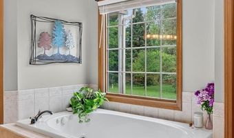 5061 Sandhill Rd, Almont, MI 48003