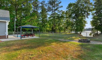 1884 Clarence Dr, Andrews, SC 29510