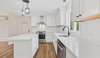 17 Coopers Trl, Arundel, ME 04046
