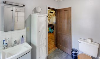 28 Miles Rd, Benton, NH 03785