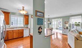 5 Minot Light Ct, Barnegat, NJ 08005