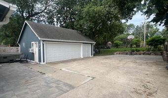 1611 Douglas Ave, Ames, IA 50010