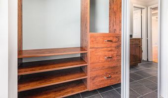 2222 Delaware Dr, Ann Arbor, MI 48103