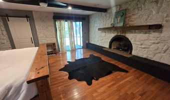 889 Old Grandview Rd, Beaver, WV 25813