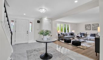 10 San Mateo Ct, Amherst, NY 14051