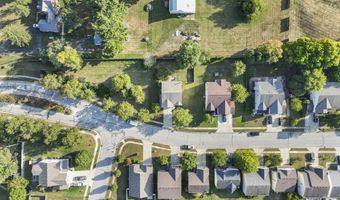 6911 Woodland Heights Dr, Avon, IN 46123