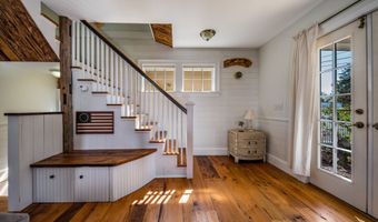 9 First Ave, Branford, CT 06405