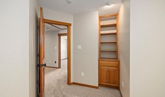 618 OAKHURST Dr, Cheyenne, WY 82009