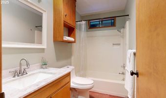 16945 PACIFIC VIEW Dr, Brookings, OR 97415