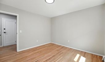 16 OAK St, Bayonne, NJ 07002
