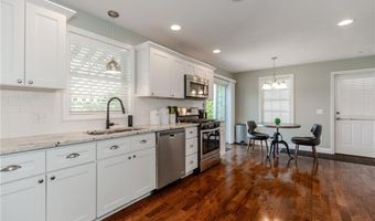 37 Union St, Lincoln, RI 02865