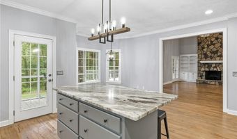 8882 TARA Ln, Auburn, AL 36830