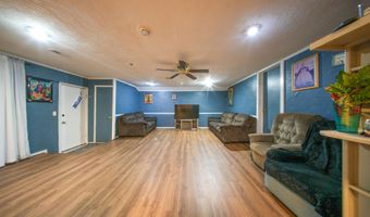 113 S Country Club Rd, Arkansas City, KS 67005