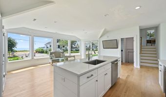 50 Beach View Dr, Stamford, CT 06902