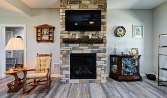 127 Hidden Valley Dr, Bardstown, KY 40004