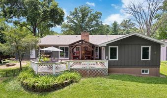 806 Hollyridge Dr, Ballwin, MO 63011