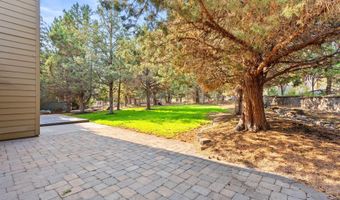 3025 NW Fairway Heights Dr, Bend, OR 97703