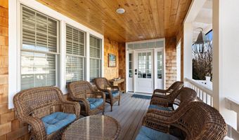112 8TH St E, Beach Haven, NJ 08008