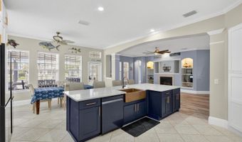 5720 TORTOISE Pl, Apollo Beach, FL 33572