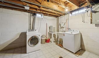 2010 Brampton Ct Ct, Ann Arbor, MI 48103
