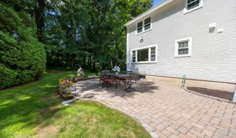 475 Riverside Dr, Cheshire, CT 06410
