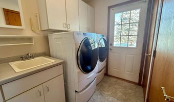 236 Wilson St, Alden, MN 56009