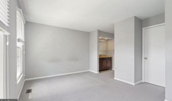 2522- D S ARLINGTON MILL Dr 4, Arlington, VA 22206