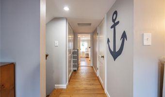 33 Providence Ave, East Providence, RI 02915