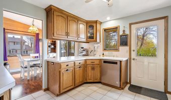 3215 N RACINE St, Appleton, WI 54911