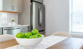32 Exchange St 103, East Greenwich, RI 02818