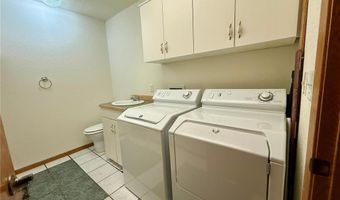 2733 Campus Ln, Albert Lea, MN 56007