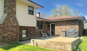 8456 DIXON Ct, Darien, IL 60561