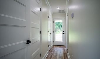 102 Autumwood Cv, Batesville, MS 38606
