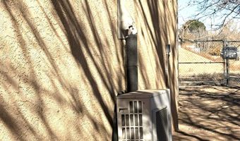 1012 W Castleberry Rd, Artesia, NM 88210