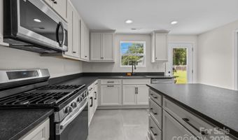 1511 Lisbon Ln, Charlotte, NC 28269