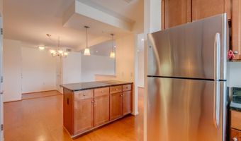 4061 FOUR MILE RUN Dr 202, Arlington, VA 22204