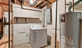 6927 FERN Ln, Annandale, VA 22003