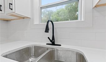 253 Biscuit City Rd, Charlestown, RI 02813