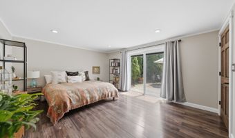 905 N Douglas Ave, Arlington Heights, IL 60004