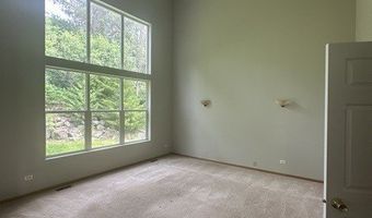 36 Burnette Dr, Antioch, IL 60002