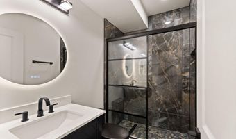 43864 ASHLAWN Ct, Ashburn, VA 20147