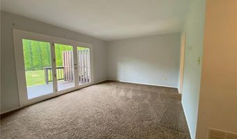 515 Ponds Edge Ln, Allentown, PA 18104