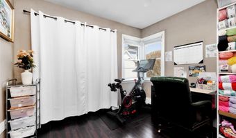 3 Kent Pl, Amityville, NY 11701
